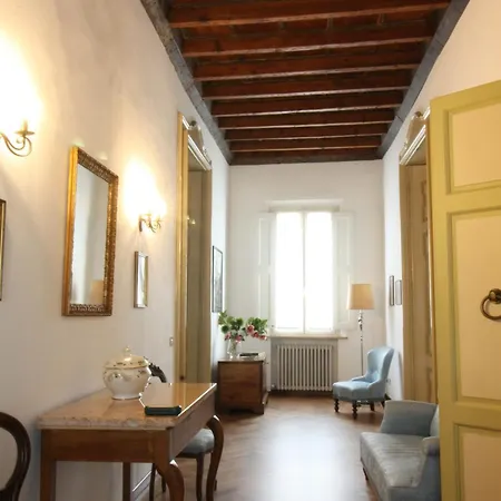 Daire Palazzo 1500 Frescobaldi - Piano Nobile X 5 - A Casa Di Alfonso