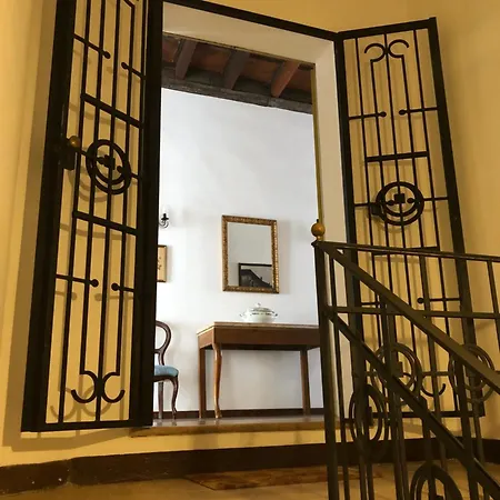 Palazzo 1500 Frescobaldi - Piano Nobile X 5 - A Casa Di Alfonso Daire *